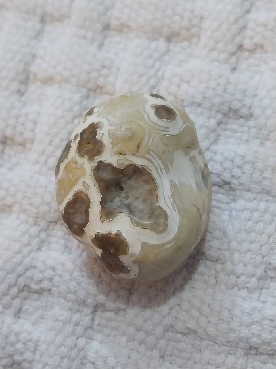 حجر داودي عطف السعر 50 الف عنوان بغداد كرادة 
***********
