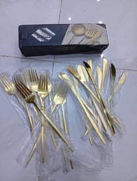 سيت ١٠ • أول تم