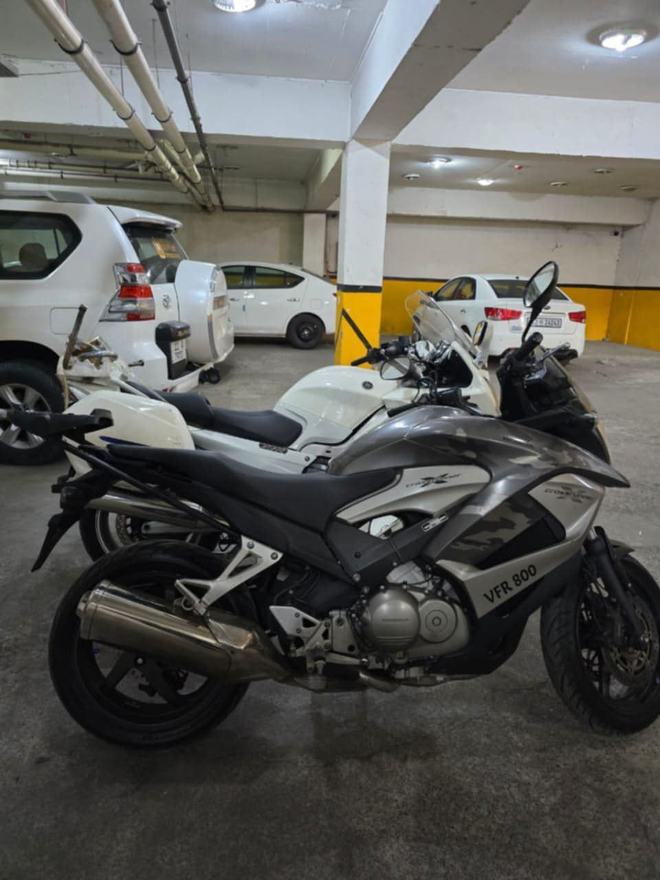 سلام عليكم #للبيع
بدون رقم دخول جديد
Honda vfr 800x
موديل 2014 وارد يابان ماشية 38 الف
دراجة كفالة من كلشي
Abs خلفي امامي
تايرات جوبلس
مسويلها ادامة كامله من مي راديتر +فلتر شوته +دهن موتل
مكاني بغداد ***********
