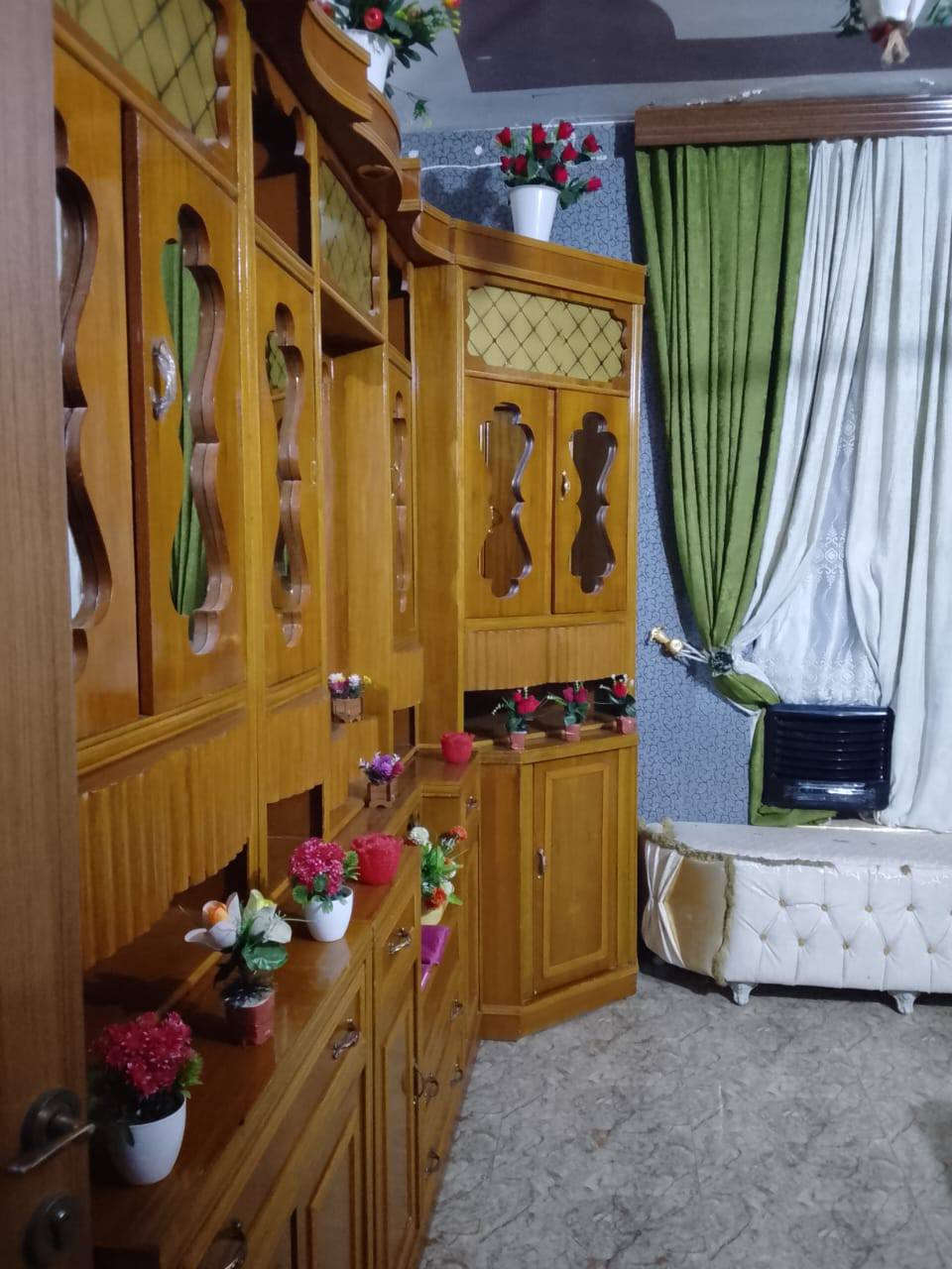 السلام عليكم غرفه للبيع بس الي بصوره ماكو لاكنتور ولا جربايه السعر 400 الف للستفسار على ***********
