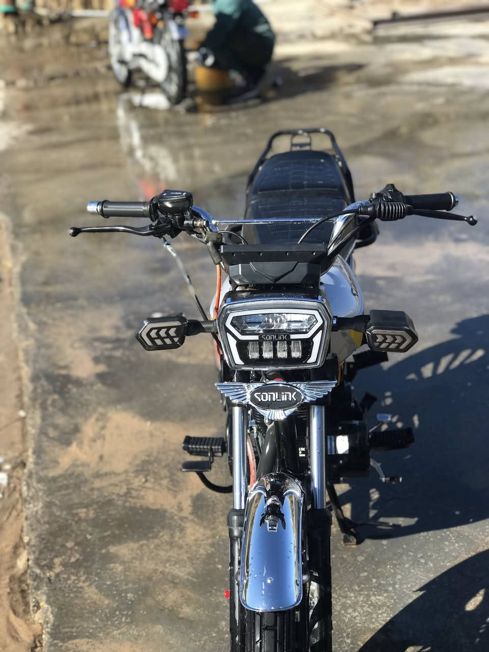 سلام عليكم دراجه سونك للبيع موديل ٢٠٢٥ طالعه بشهر ١١ الدراجه كلشي شغال بيها وحيل نضيفه استعمال قليل مكينه ٢٠٠ سيسي اوراق سعر خاص او مراوس بوليس من ١٣ وفوك


**إذا كنت صاحب هذا الإعلان وتريد حذفه لأي سبب، رجاءا أرسل رسالة إلى الدعم الفني**