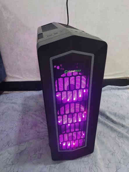 الكيس البيع السعر 350
المعلج i3: 10100
البورد H510 PRO
 الكارت 8G RX 580  
الرمات 16 تردد 3200
الهارد 128 وندوز الصلي مفعل
البور السبلاي 650 واط الصلي
المبرد ارجبي
كراتين القطع موجوده
الكيس جديد وشرط الفحص
واساب ***********
