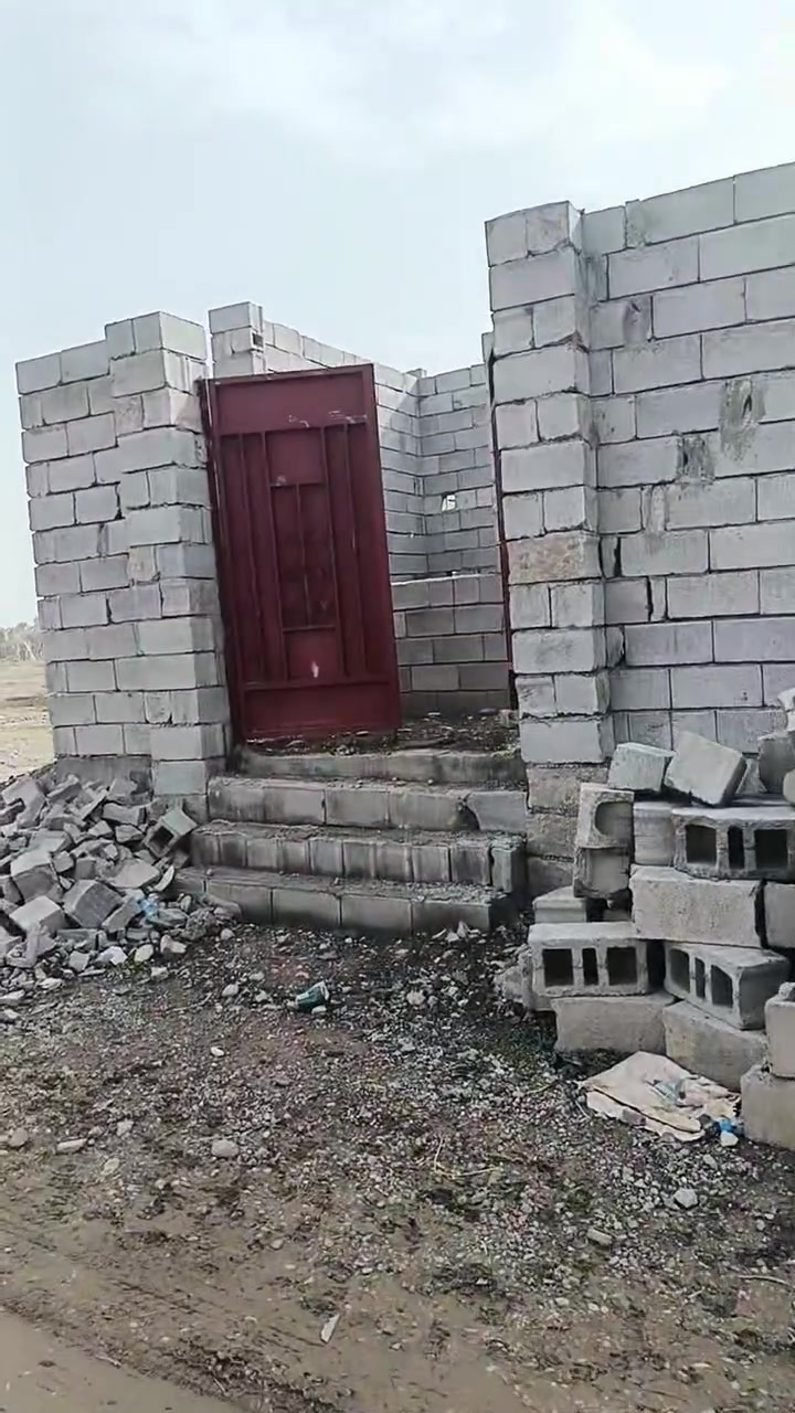 هيكل للبيع المساحة ١٤٠متر واجهة ١٠نزال ١٤سند زراعي يحتوي علي غرفتين نوم وصالة واستقبال ومطبخ وصحيات داخلية وخارجية وكراج في حي الكرار السكني علحولي مقابل شارع استاذ مفيد
***********
