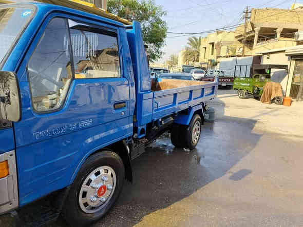 للبيع السيارة مديل ٩٣  بغداد إنكليزي بسمي مدور ثاني يوم السيارة جديدة مكينة ١٣ بدون تنقيص ولا تبخير ***********
