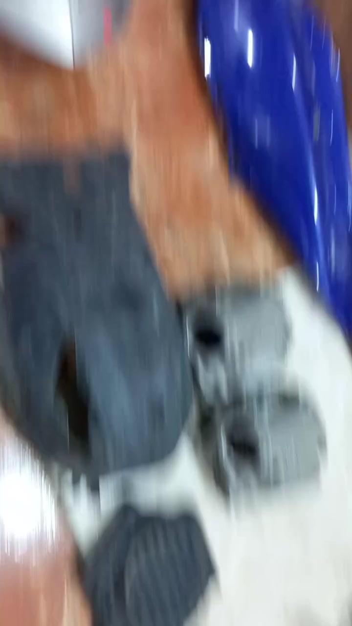 السلام عليكم اخوان 
غراض ماكس ١٢٠بلادية باقي التفاصيل بأول صورة اخوان مكاني بغداد الشعب او الصليخ ورقمي ***********اتصل
