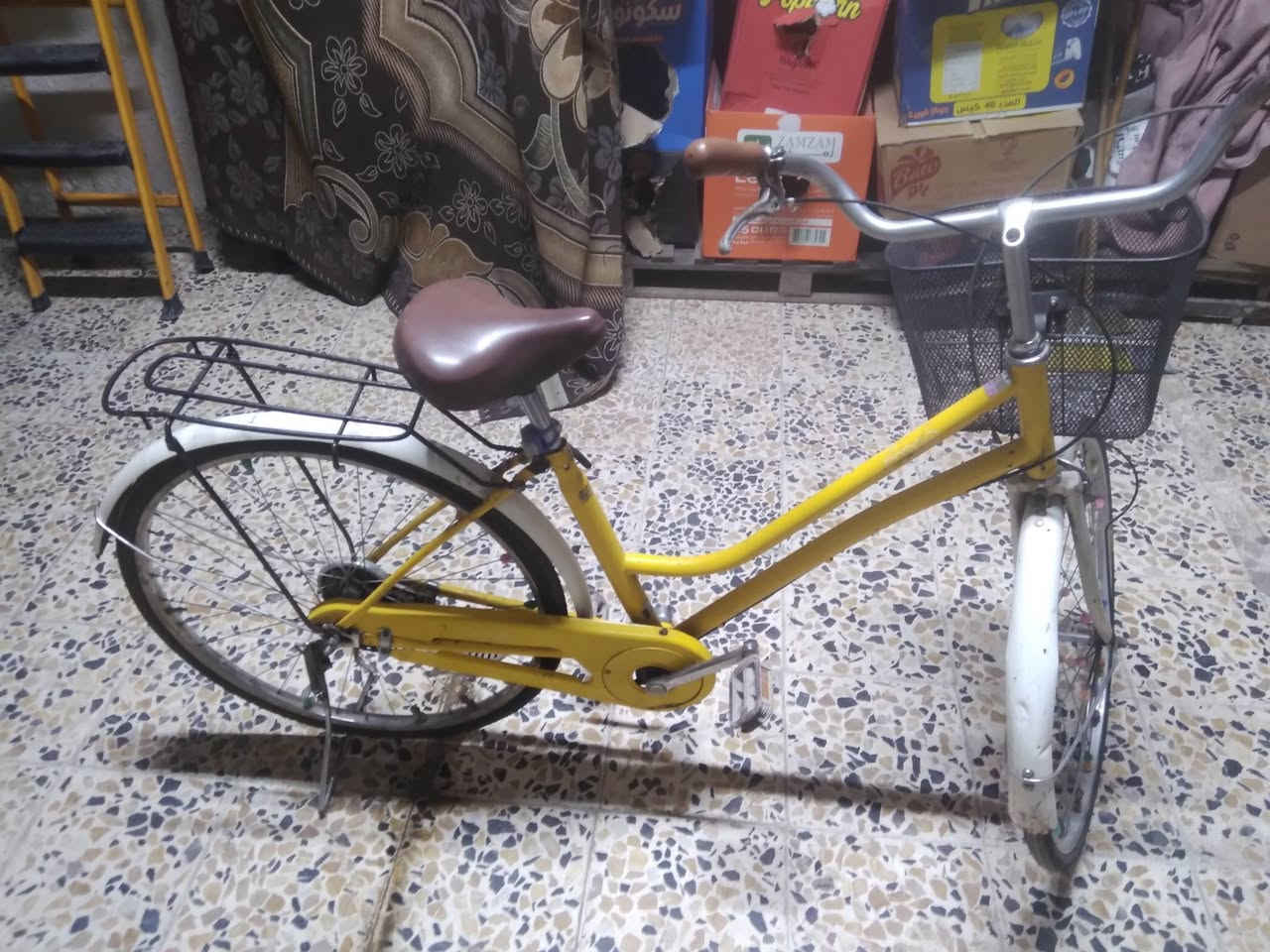 السلام عليكم بايسكل للبيع بناتي حجم ٢٦ مكان بغداد الصحة الدورة السعر ٧٠ وبي مجال
***********
