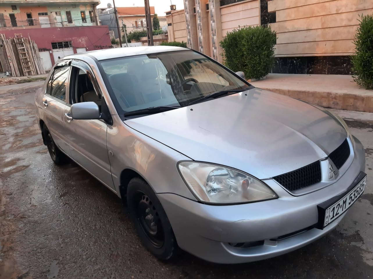 لانسر. موديل ٢٠١١..سياره جديده بلا صبغ. محرك كير شرط.. السعر....٨٧..وبيها مجال... مكلف بل نشر.. الاتصال ع الرقم***********
