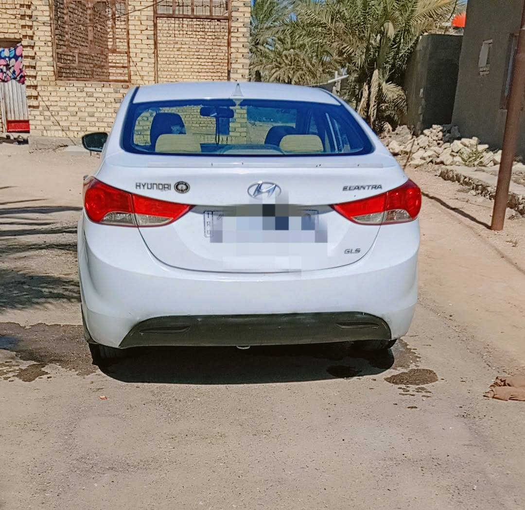 السلام عليكم انترا موديل 2013 خليجي محرك 1800 بسمي رقم نكليزي تحويل ثاني يوم محرك كير توني شادهن صارلهن 3 اشهر حداديه سعر 92 وبيه مجال ***********
