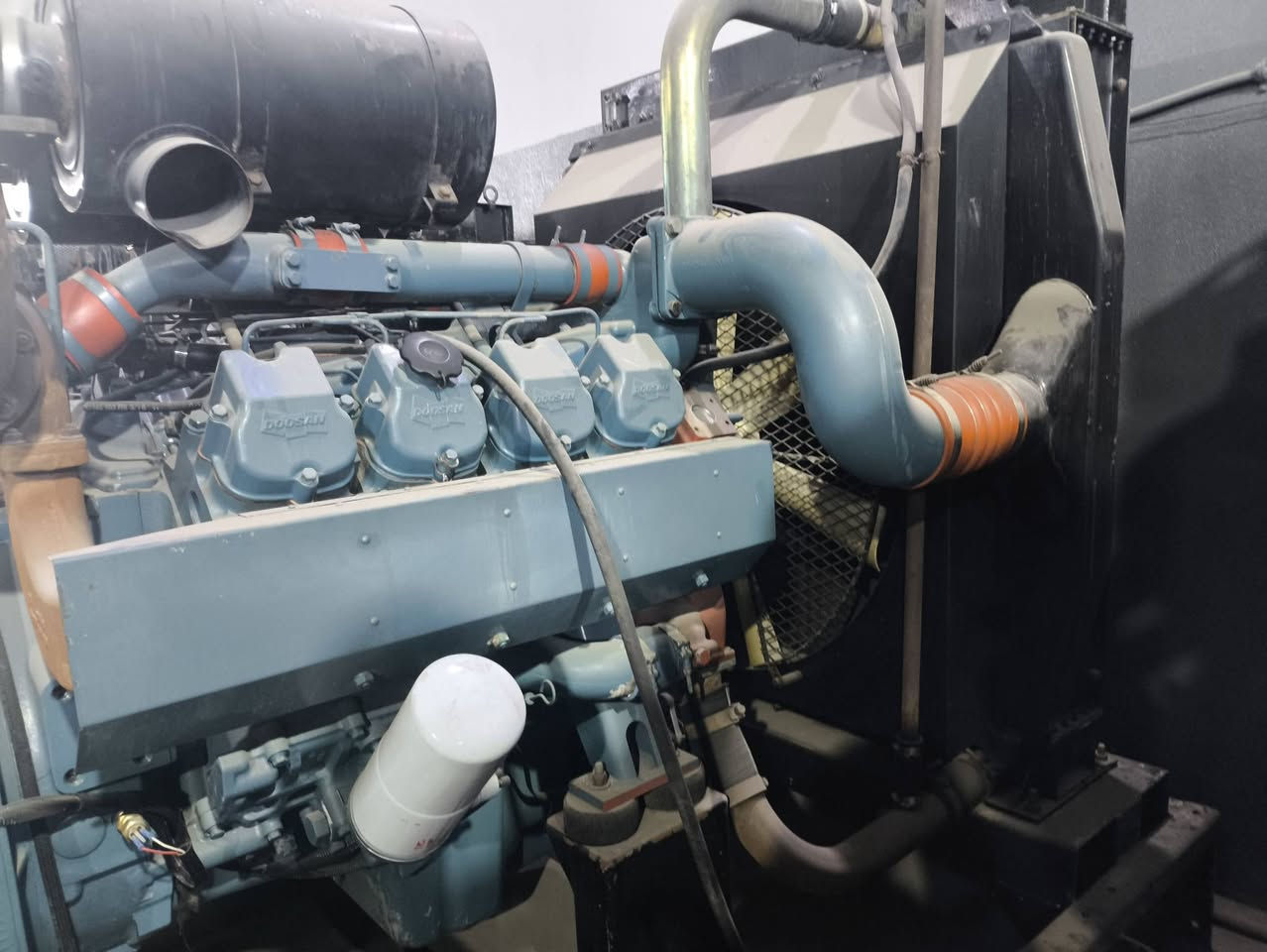 #مولده دايو دوزان اصلي 8 سلندر اوربي 
رأس توليد 450 كيفي بلادي وضع شركه 
السعر والاستفسار تواصل ***********+واتساب عبدالله المختار اربيل الصناعه الجنوبيه 
لدينا توصيل جميع المحافظات
