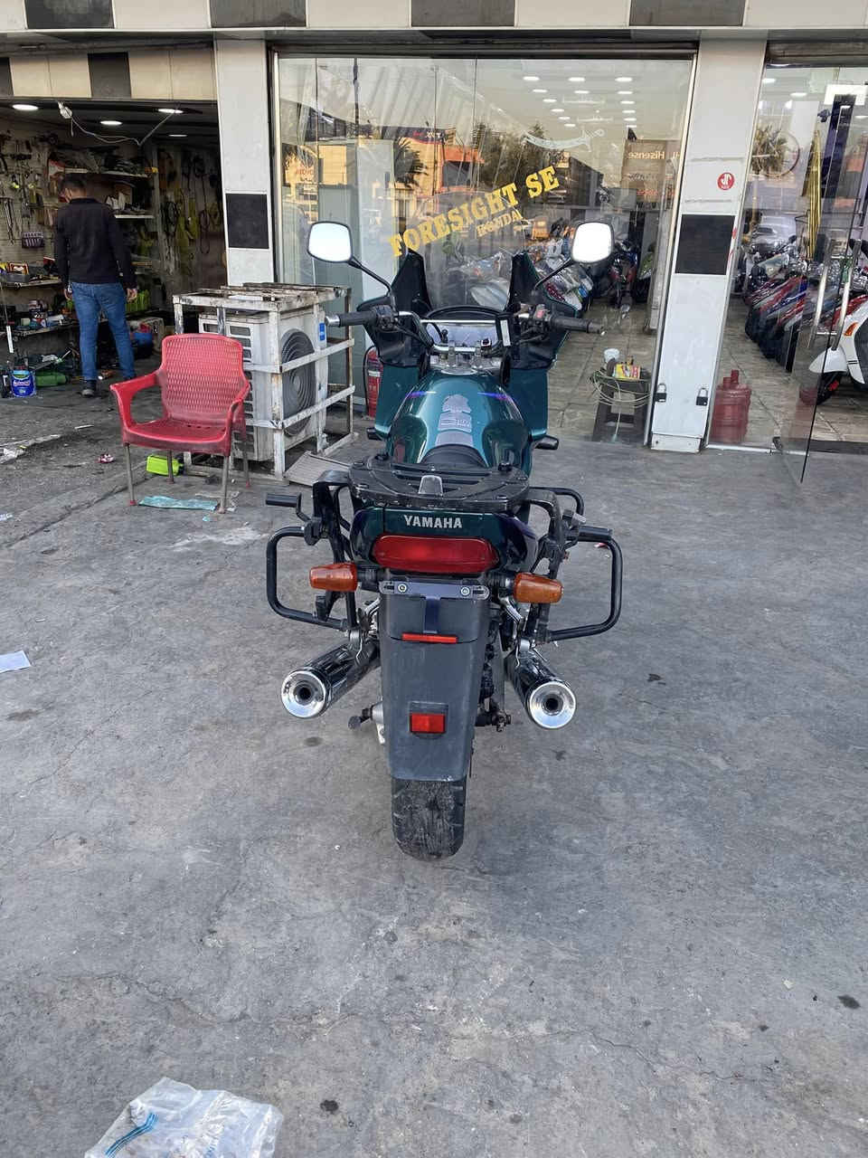 السلام عليكم دراجه ياماها 900 المكان شارع فلسطين قرب مستشفى الكندي *********** الدراجه بدون رقم السعر 21
