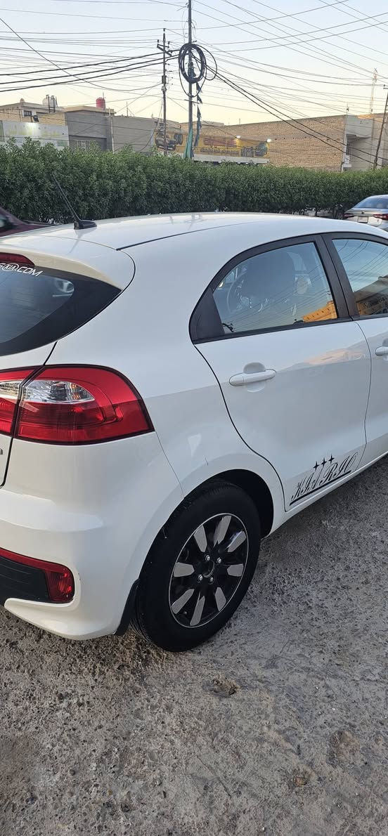 كيا ريو موديل ٢٠١٧ امريكي 
السيارة نظيفة وما بيها اي نقص
بيها صبغ بالجاملغ الامامي ومبدلين باب خاف السائق 
السعر ٩٢ وبيها مجال
التواصل على رقمي ***********
مكاني بغداد الحرية
