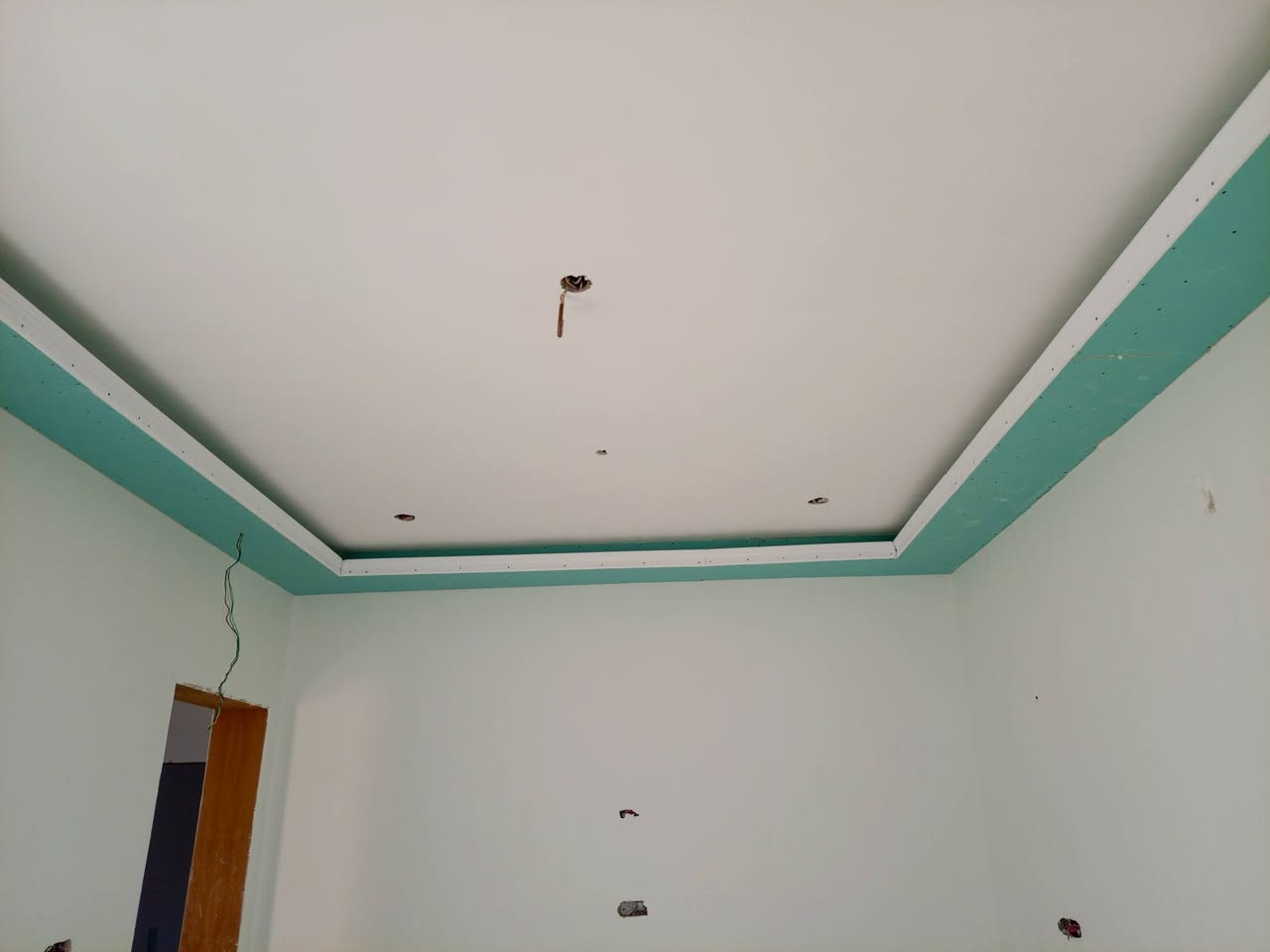 سلام عليكم متابعينا الكرام جانب من اعمالنه عرض خاص سعر متر الجبس كرسته وعمل 20الف بابل لتواصل ***********
