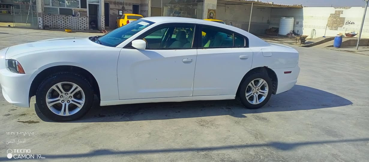 جارجر 13 بيه جاملغ خلفي سونار قديم موجود
السعر 138 وبيهه مجال رقم بغداد الماني 
مكان السياره ميسان 
شرط امداور غيرها ما أبيع 
عليه ادامه كامله 
محرك جديد 
كير جديد 
باتري 
براد دهن جديد أصلي 
عبوه كامله 
تخم تاير 
عوزهه حداديه خلفيه أو فقط دبلات 
***********
