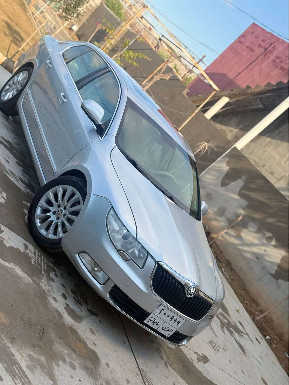 (***********) واتس ئاپی لە سەرە  

Skoda super B 2013 
خەلیجی سفری ئێرەیە 

(نرخی ٨٣ وەرەقە و مەجالیکی کەم) 

سەیارەکە دوو پارچەی سبوخە 
بێ ناوگرتن 
پێشو پشتی کەپسە 
 ئێڕباگی هیچ نەتەقیوە بە شەرت

سەنەوی ساڵێکە بەسەر چووە 

٦٠٠ هەزار غەرامەی لەسەرە دوای محامەلە دەیگەڕێنمەوە

مەکینە ٢.٠ تۆڕبۆیە ٤ پستۆن نەکراوەتەوە بە شەرت
 
٦ گێڕ مەرخوبە

مواسەفاتی قەپات قەپاتە :-

‏‎١-کوشن هیتەر و کارەبای و جلد 

٢-‏‎ ئاوێنە کارەبای هیتەر و دژە تیشک

‏‎٣-جام پەردە (٣ پە‌ردە)‌ 

‏‎٤-جام کۆنترۆڵ (دادە‌خرێت و دە‌كرێتە‌وە‌ )

‏‎٥-فلچە‌ ئۆتۆ

‏‎٦-سەقف تاقەشەمسی سڵایت
‏‎لە‌ كاتی راگرتن لە‌بە‌ر خۆر ھە‌وای سارد دێنێتە‌ ژوورە‌ وە‌ 
‏‎بۆ ئە‌وە‌ی ناوی زۆر گە‌رم نە‌بێت 

‏‎٧-بەسمە

‏‎٨-ئۆتۆ پارک  (خۆی پارکین دەکات)

‏‎٩-حاسە پێش و دواوە‏

‏‎١٠-سستەمی دژە خلیسکان 

‏‎١١-سستەمی کەمی هەوای تایەکان

‏‎١٢-سستەمی تەواو بونی بەنس

‏‎١٣-لایت زینۆن ئۆتۆماتیک و کلینەر 

‏‎١٤-تەبرید مەرکەزی 

‏‎١٥- ١٠ ئێرباگ  ‏‎

نرخیشی 83 وەرەقە و معامەلە

***********
سەیارەکە لە هەولێرە أربيل, العراق
