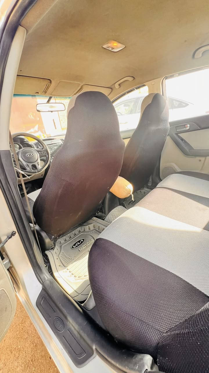 إسلام عليكم كيا سيراتو موديل 2012 خليجيه السياره بسمي رقم بغداد إنكليزي وهزه جديده وسنويه جديده كير ومحرك جدد حداده اماميه خلفيه جديد  تتفئه تبريد السياره بدون ضربه ولا دواخل ولا شواصي ولا لغود السياره كامله من كلشي السعر 88 وبيه مجال حك الجيه مكاني بصره كرمه علي ***********
