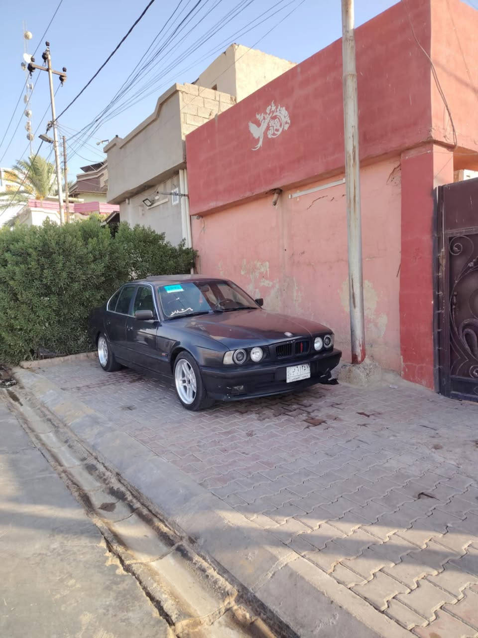 السلام عليكم BMW 525 Ai
كير عادي 

صدر جديد 

ويل M جديد 

طخم تاير جديد شرط 

تبريد ادامه عامه 

ابلكات ومجاول ونوزلات وفيت بم كله شرط 

رقم كركوك 

بطاقه بانزين بيها 

باتري جديد قبل سبوع شاده 

غرفتها 90 ب 100 

سنتر لوك 

سلايت 3 طكات 

كير ومحرك وأكسل بالشرط 

منضومه لايت زنون شرط نهار 

 

مكاني كركوك عمل الشعبي 

*********** بي واتساب 

سعر 65 وبي مجال
