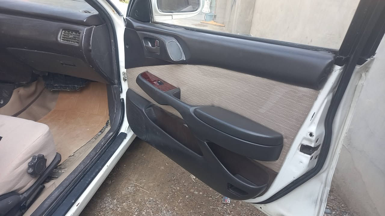 كرونا موديل ١٩٩٣ بسمي رقم ديالى انكليزي هزة جديدة محرك ١٦٠٠ لا تبخير ولا تنقص السعر ٥٢ و بيها مجال مكان السيارة ديالى المقدادية للإستفسار الاتصال ***********
