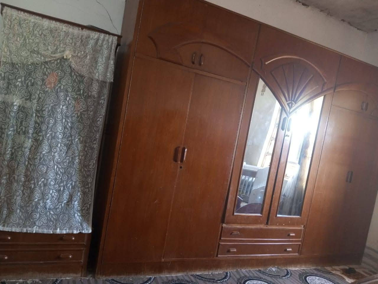 غرفه  للبيع مستعملة نظيفة
الاستفسار على الرقم ***********
