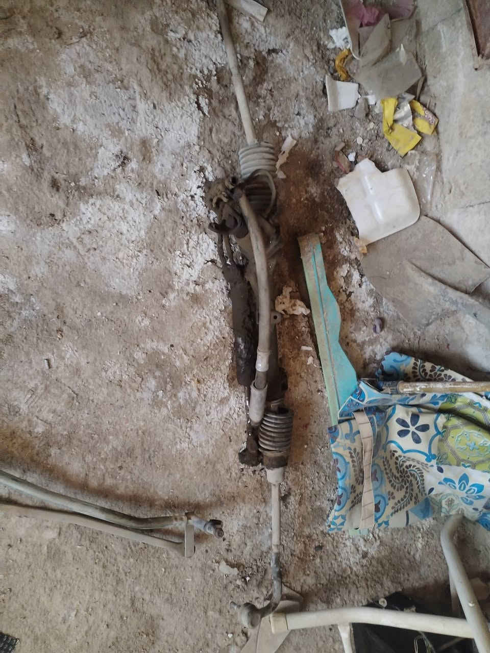 سلام عليكم موجود غراض بيجو بارص للبيع مكاني ناصريه ***********
عربانه خلفيه كامله

مشط

تخم تايرات جدد

صالصه جديده كامله مال تحويره كورله

صطاب اكسن امامي كاملات مع الدبل واللوي

ماطور ماسحات

بك لايت نضاف

 تانكي مال بانزين 

دركه و عينه.

دشبول كامل نضيف حيل

فان مال تبريد شرط الشغل

كشن خلفي قطعتين نضيف
