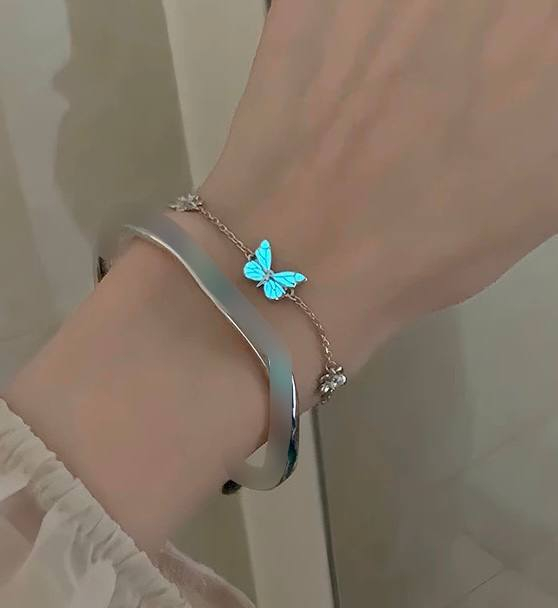 سوار ضوئي😍🤍 
السعر 5 الف


**إذا كنت صاحب هذا الإعلان وتريد حذفه لأي سبب، رجاءا أرسل رسالة إلى الدعم الفني**