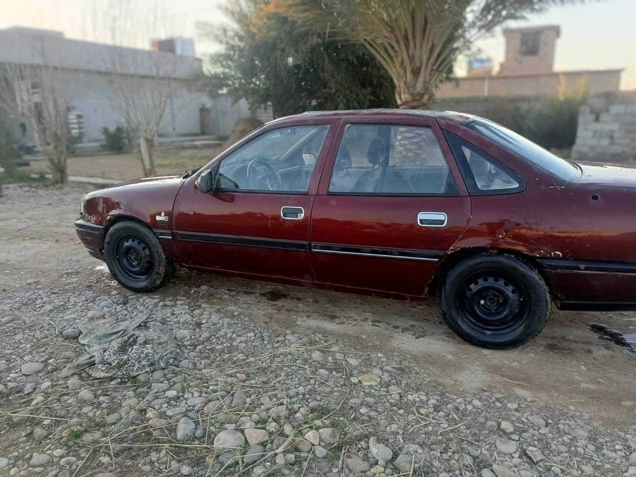 *********** السلام عليكم مكلف بل النشر خابر صاحبهة فكترة حجم 20 رقم بغداد سنوية خضرة بدون صاحب بيهة سنوية ابيع حبل كير ومحرك وصدر وتخم تاير كلو جديد كهربيات كلهة شغالة السعر 12ورقة وبيهة مجال بصيط مكان السيارة العلم قريت الربيضة
