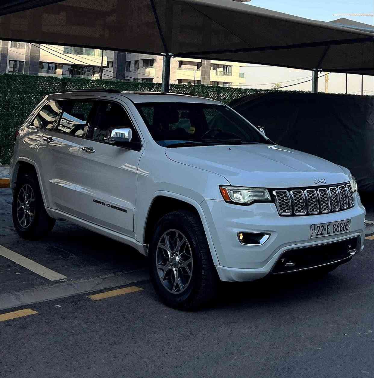 Jeep grandcherokee 2021
جيب اوفرلاند / فوووووول مواصفات VIP 
موديل / ٢٠٢١ 
ماشية / ٤٧ مـــايـــل فـــقــــط 
سعر / ٢٢٢ 💵 💲 
مكينة / ٨ سلندر + 5.7 فور ويل 
لون /  ابيض
مواصفات/ فول فول مواصفات - جــكـــات - بــانــورامــا - كشنات حار و بارد - كشنات Vip - صندوق جك - رادارات امامي و خلفي - تشغيل عن بعد - تايرات جديد ٢٠٢٦ - كشنات جلد - جكات كامل سيارة … 
- حادثها / فقط حافة جملغ + ارباك دشبول طاك و دشبول مبدل بلادي .
- رقم شاصي : 1C4RJFCT4MC623574
- سيارة مكفول كفالة عامة / رقم و هزة و وكالة بشرط 
- رقم تلفون 📞 ☎️ 
- *********** ~ ***********
- *********** ~ ***********
- *********** ~ *********** أربيل, العراق
