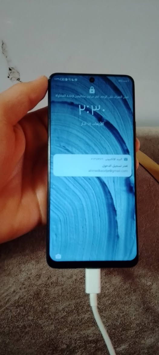 سلام عليكم لبيع هونر اكس 9 مكفول من عطل وتصليح تبديل شاشة 
 ذاكرة 256 سعر 100 شراي يجي خاص لو يتصل ***********
