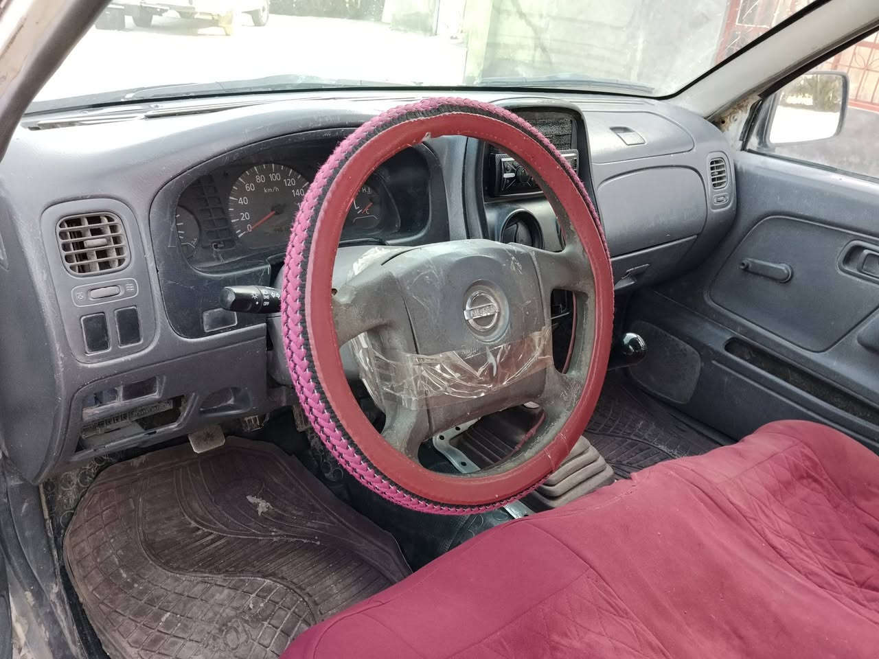 سلام عليكم بيكم نيسان للبيع موديل 2003 سياره مزاد مصبوغ عام كير ومحرك شرط. اسعر 45 ورقه وبيه مجال للشراي.  *********** مكان سماوه
