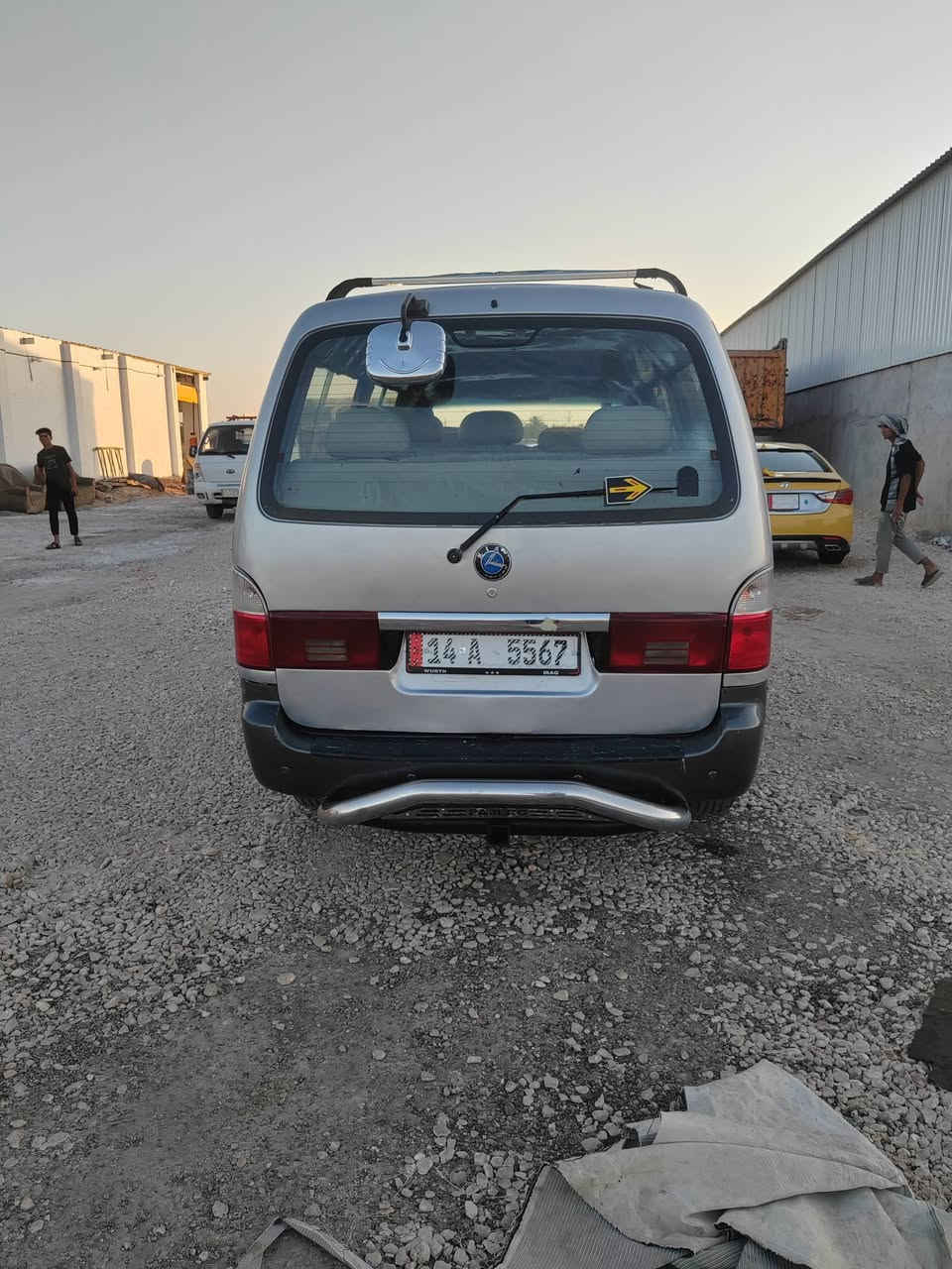 السلام عليكم منغولي 2006 للبيع بسمي امداور يمته ما تريد
كير مكينه اكسن مكفولات حداديه وره وكدام استوني شادها تخم تاير مصبوغه للجماليه شواصي مكفولات *********** رجأن بس الشراي يخابر

السعررر 105 وبيها مجال قليل مكان السياره النجف ابو صخير المناذره
