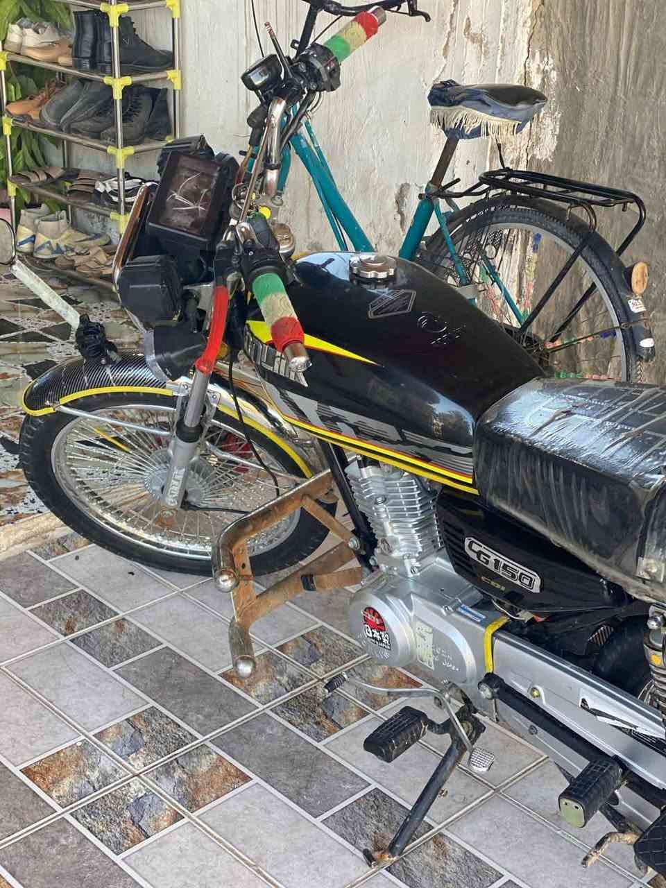 دراجه البيع السعر 250 الف  التواصل ***********فقط تصل ودللل
