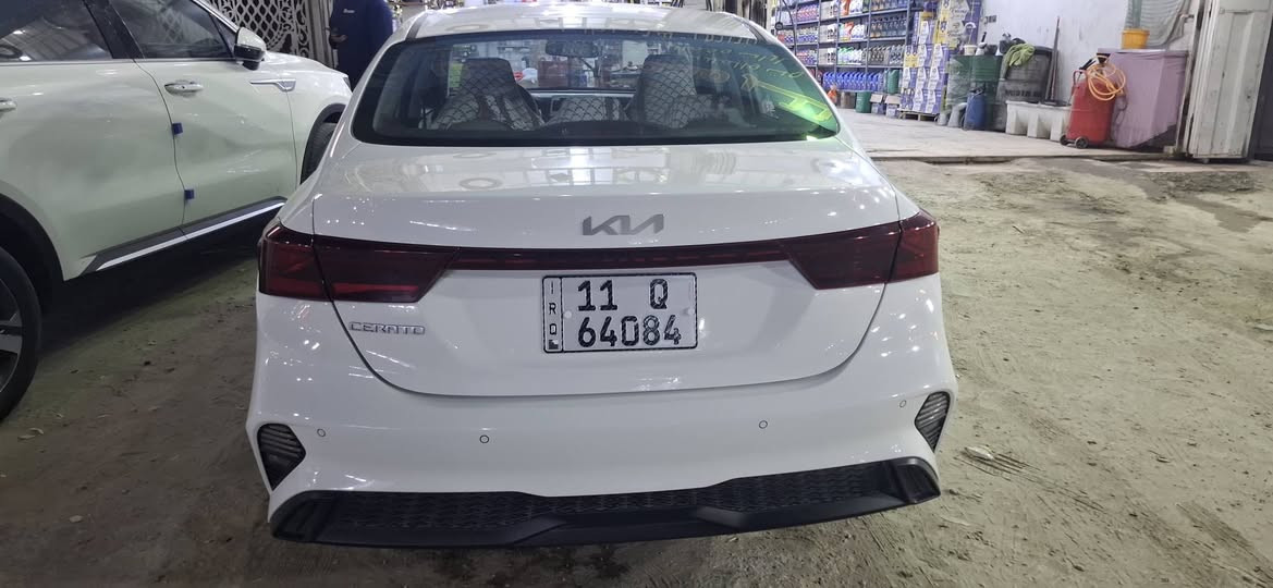 السلام عليكم . سيراتو موديل 24 نص فول محرك 1600 كفاله عامه من الزلغ رقم بغداد ماشيه 24 الف بعده بوضع الزيرو شرط بالعافيه ع. الياخذه مكانه سماوه المركز ***********
