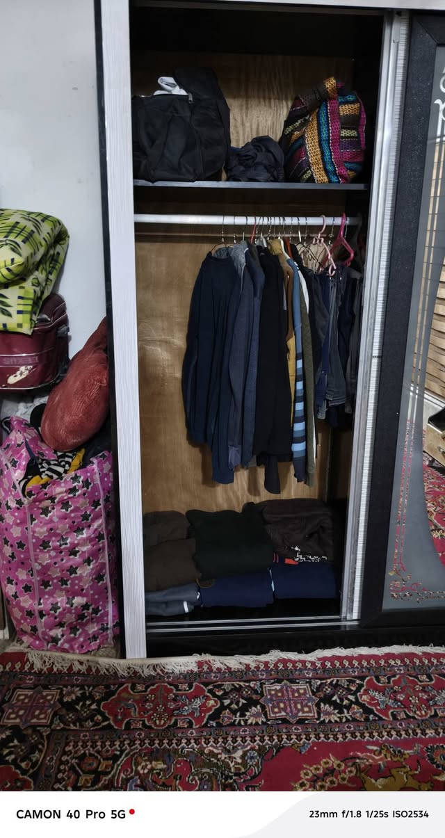 ***********
كنتور تركي للبيع سعر 200 عنوان كربلاء حي العامل مع النقل
