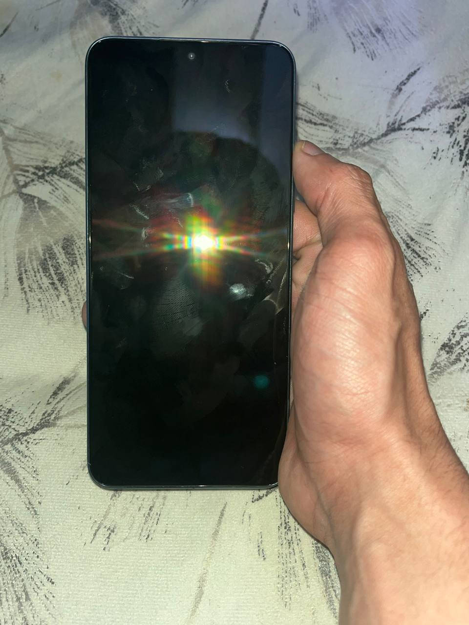 للبيع جهاز HONOR X8a الغني عن التعريف، يجمع بين الأناقة الفائقة وقوة التصوير 📸✨
📱 أهم المواصفات:
🖼️ الشاشة: 6.7 بوصة LTPS LCD بدقة FHD+ وحواف شبه معدومة.
⚡ التردد: 90Hz لسلاسة خرافية في التصفح والألعاب.
📸 الكاميرا: أساسية بقوة 100 ميجابكسل لتفاصيل دقيقة جداً.
💾 الذاكرة: تخزين 128 جيجابايت مع رام 6 جيجابايت.
⚙️ الخدمات: يدعم كافة خدمات جوجل بشكل رسمي.
🔋 البطارية: 4500 مللي أمبير مع شحن سريع بقوة 22.5 واط.
⚖️ التصميم: نحيف جداً وخفيف الوزن (ملمس الأجهزة الرائدة).
💰 السعر والعرض المغري:
🟢 السعر: 150,000 دينار فقط!
🎁 الهدية: 3 كفرات (أغطية حماية) مجانية مع الجهاز.
📍 مكان التواجد والتواصل:
🏠 العنوان: الموصل - حي الكندي - قرب سايدين الصورة.
📞 رقم الهاتف: ***********
💬 واتساب: متواجد للرد على استفساراتكم في أي وقت.
#Honor #HonorX8a #الموصل #حي_الكندي #بيع_شراء #هواتف_ذكية #عروض_الموصل
