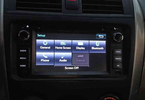 شاشة كورلا بلادية بلوتوث ااسعر ٦٠ الف
