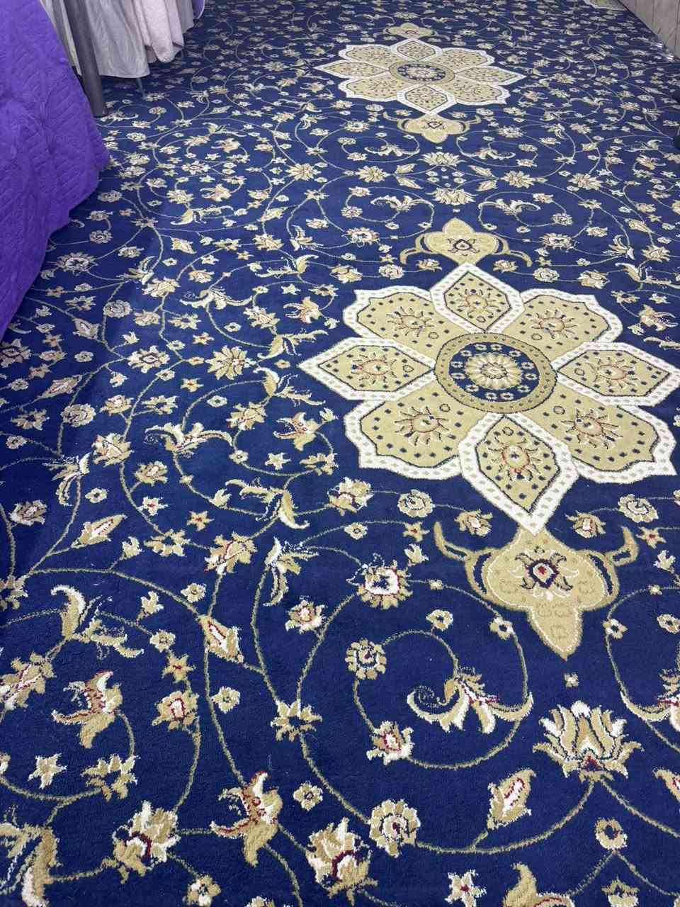 السلام عليكم
زولية بغداد درجة اولى قياس 4×6 
للبيع والاستفسار على الرقم ***********
