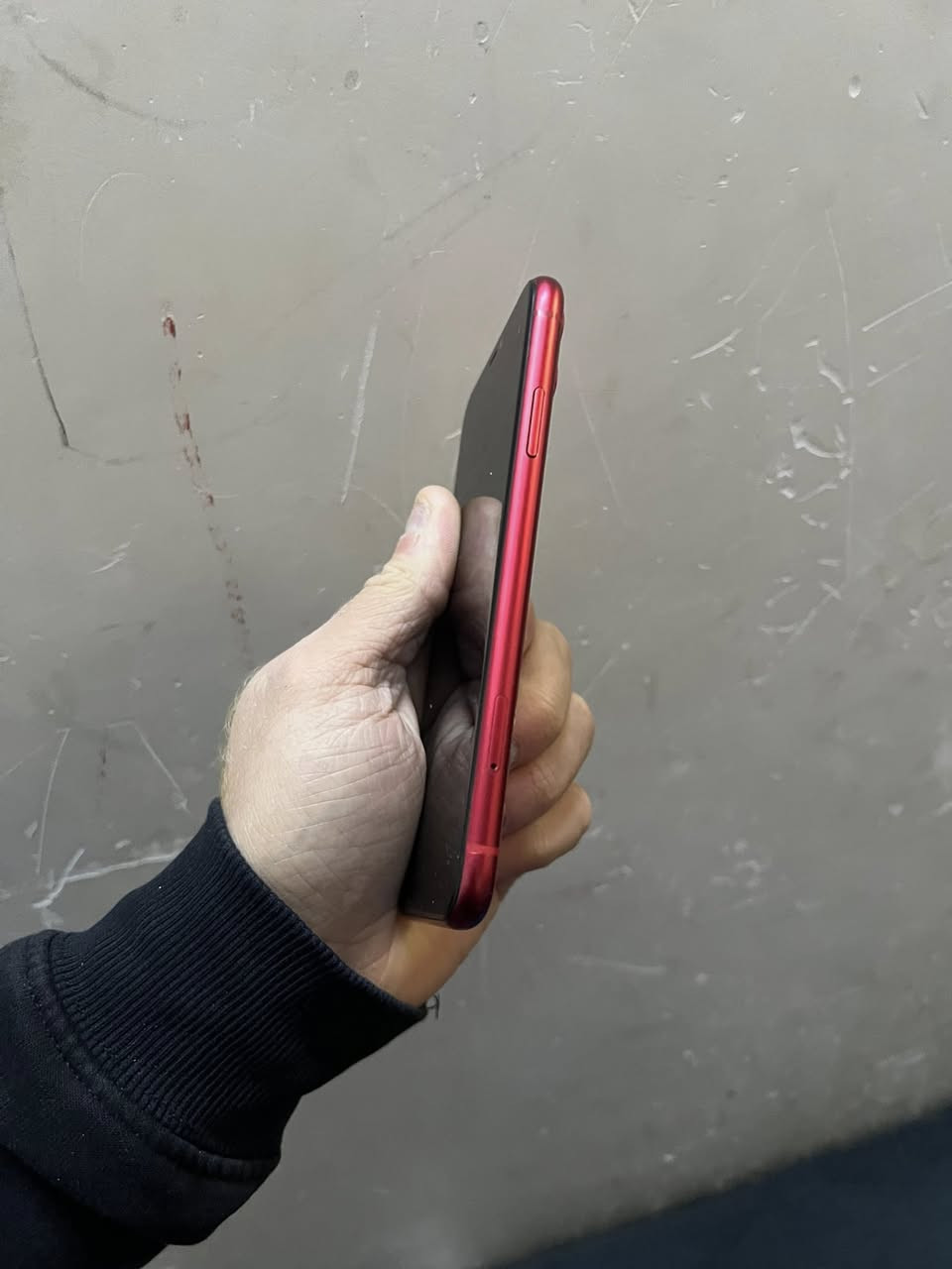 آيفون 11 العادي اللون احمر
ذاكره 128 بطاريه 70 (دبل سيم)
الجهاز شرط مامفتوح على وضع البلاد فقط بي هذا الفطر بلضهر موضح بلصور 
السعر (240) بي مجال مكان موصل مصارف ***********
