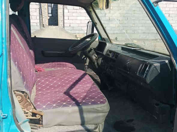 للبيع سياره كيا موديل 1996 سياره جاهزه من كلشي محرك وكير مكفولات رقمه بابل صدامي شرط  التحويل المكان البصره قضاء المدينه *********** سعره 42 وبيه مجال اليريده يخابر على الرقم الموجود مكلف باالنشر انا
