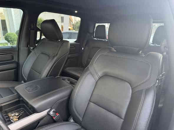 رام سبورت ٢٠٢٤
٨ سلندر مكينة 5.7 
كلين تايتل 
ماشيه ١١٠٠٠ ميل 
مرقم اربيل 
*********** ( واتساب)
