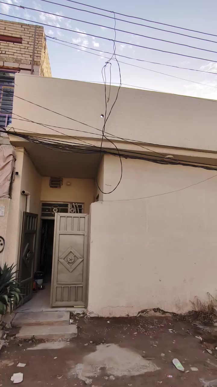 حي سومر ٢ قريب مرقد الحر والبوبيات بيت ٥٠ م سند ٢٥
طابق واحد سعر ٤٣ مليون 
***********
