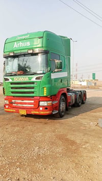 سكانيه للبيع موديل 2005سياره مكفوله كير 4ب4بدون ريتايدر ثلاجه تبريد كل...