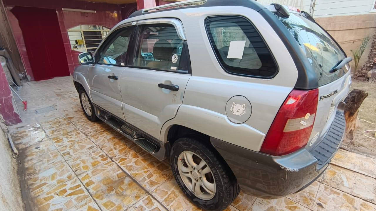 السلام عليكم كيا سبورتج موديل 2008 مكفولة من اي ضربة او تبديل محرك كير تبريد صدر تخم تاير كهربائيات كلها تعمل وبشكل جيد السعر 95 ورقة السيارة بسمي رقم الموبايل *********** بغداد سبع قصور شارع أبو علي مكلف بلنشر
