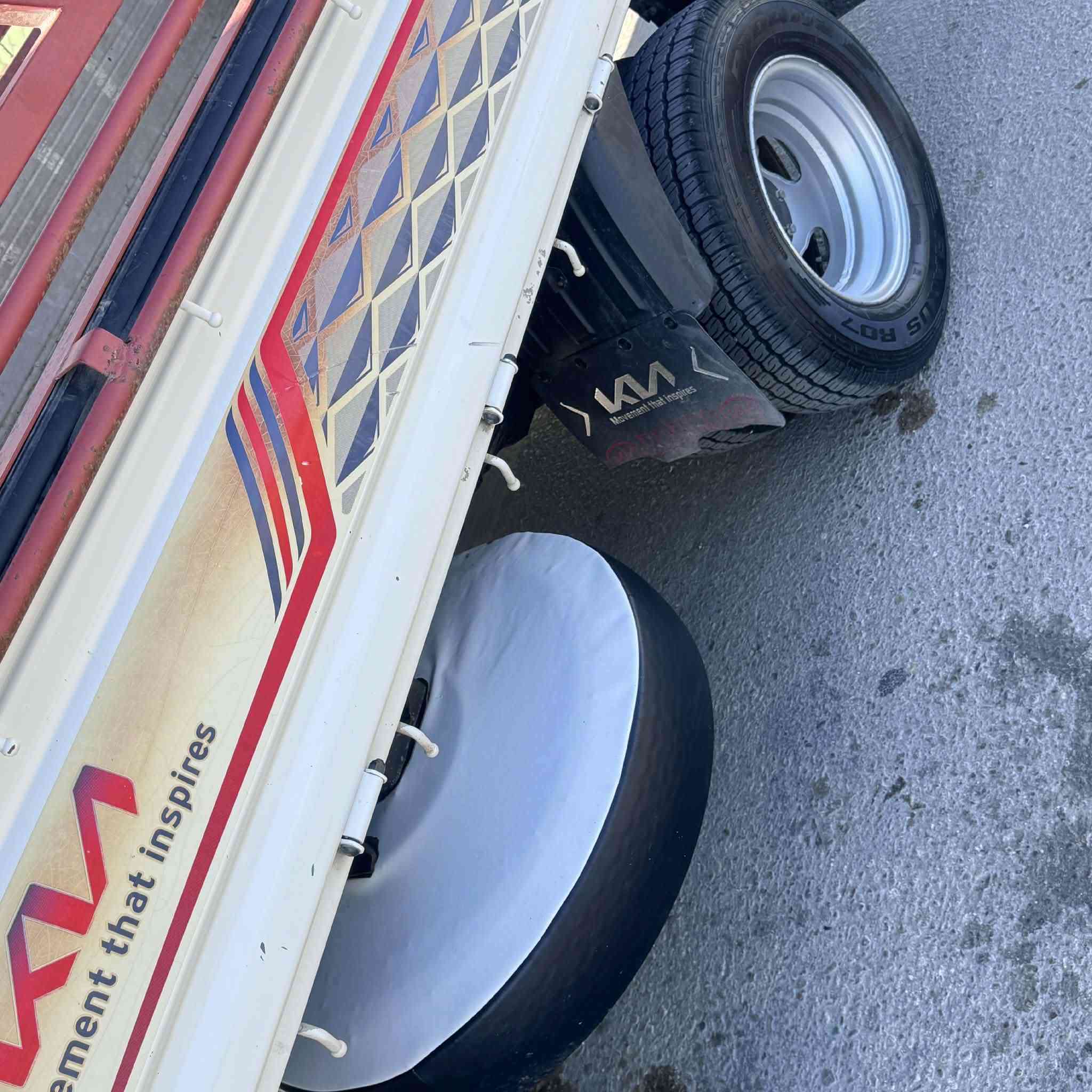 يا الله السلام عليكم كيه بنكو فحل موديل 22موصفات 23تحويره تاير كامله سياره خير من  مكفوله 170$ بيه مجال بسيط كربلاء طوريج ***********
