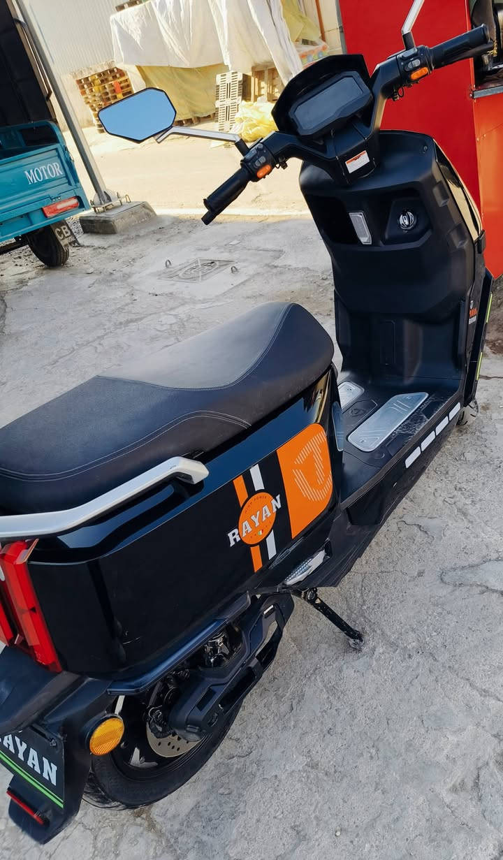 السلام عليكم
دراجة شحن الريان وحش الكون بصمة  موديل ٢٠٢٥ نازلة يوم ٢١/١٠ (للمراوس)  /ملاحظة سعر الجديدة مليون وميتين / أريد مراوس ابسكنس نثيه ١١٠ لو فحل كوري طلاعات نوزل مو كابريتر 

مواصفات الدراجة تشغيل نظام بصمة وبيها اسويج احتياط 6 بطاريات الحجم الكبير اكرافين مو عادي يعني الشحنة الوحدة اتمشيك من ٧٥ إلى ٩٠ كيلو بيها 3 سرع وبيها  نضامRالرجوع للخلف نضام تثبيت السرعة وبيها نضام اعادة تدوير الشحن أثناء القيادة حجم التايرات ٩٠/٩٠/١٢ أمامي وخلفي جوبلس جلاتين حجم الملف ٢٠٠٠ حقيقي وتر ضد الماء نضام البرك دسك أمامي و دسك خلفي دبلات أمامي هيدروليك وخلفي غاز 

متواجد على الفيس واتساب *********** فقط العنوان بغداد مدينة الصدر
