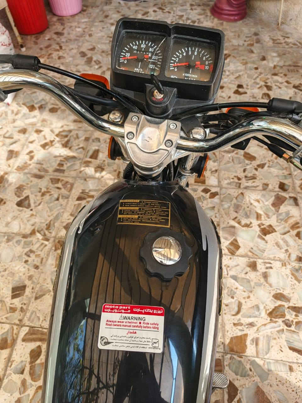 دراجه نامه موديل ٢٥  جديده قبل شهر مشتريه من المعرض اوراقه باسمي كامله السعر٦٥٠وبيه مجال ***********
