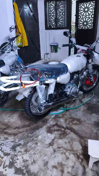 سونلينك الاصلي 4 گير ماشيه 213 هاي صورها بالغلاف وبدون
دراجه شرط النضافه الوكيل شادها كدامي شرط باب اول

مكاني كركوك للتواصل :*********** موجود واتساب
