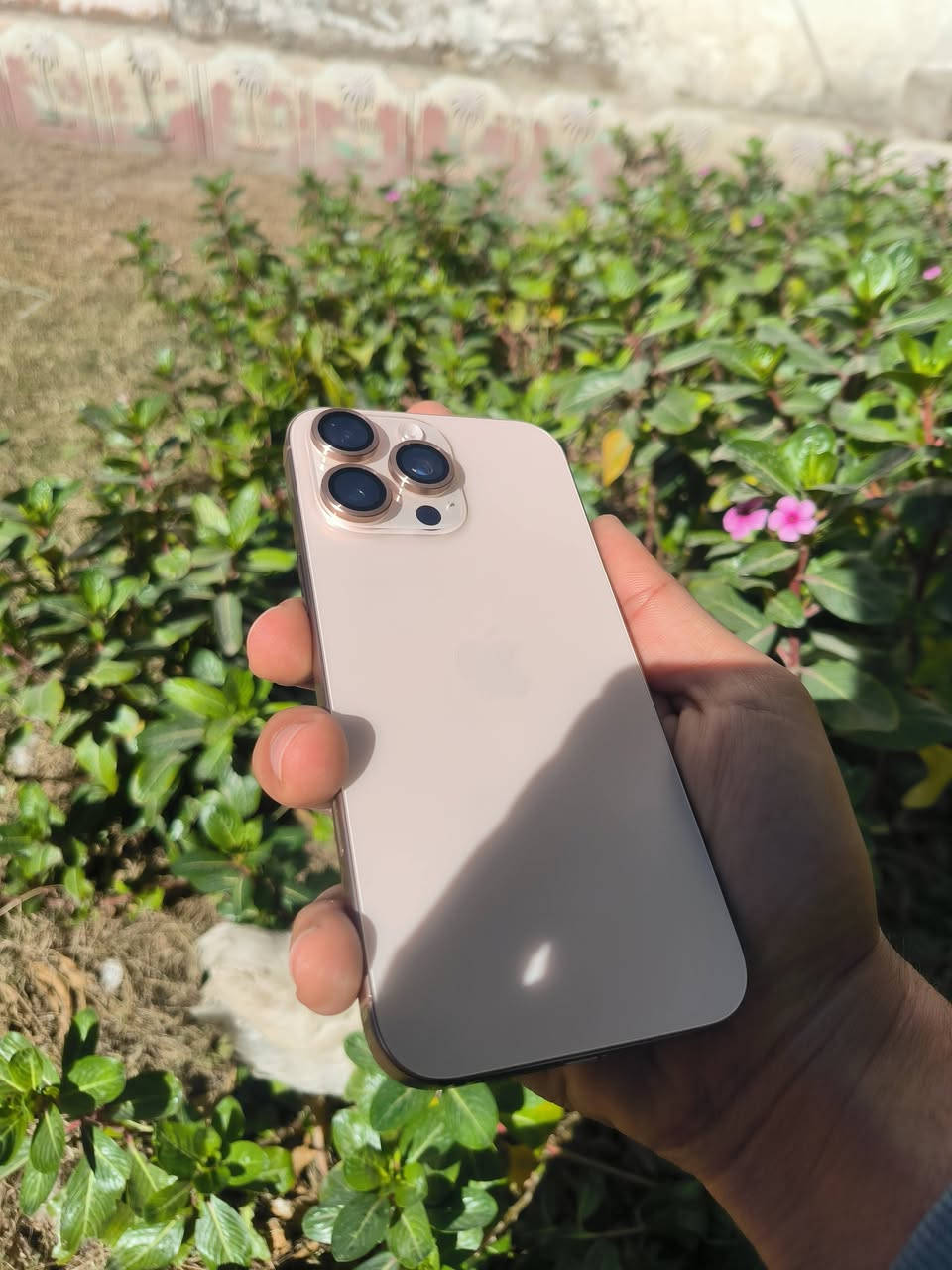 ايفون 16 برو ماكس للبيع
النظاقة 100%
شخطة مابي 
بطارية 100%,
عدد مرات الشحن 62
ذاكرة 256
السعر 1,550 شرط الفحص 
وبي مجال للشراي
***********
المكان / كربلاء
