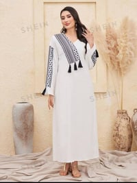 گلابيات عيد • ملابس
