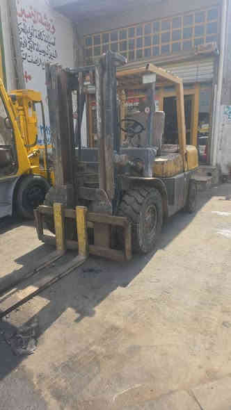 سلام عليكم رافعة شوكية2011 tcm ياباني 5طن جاهزة للعمل المكان البصرة 
السعر 70 وبي مجال بسيط
***********
