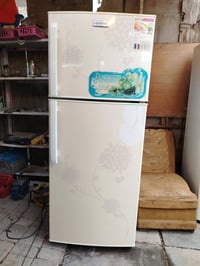 ثلاجه نضيفه مثل ما واضح كدامكم تجميد وتبريد خير من الله سعر مناسب 175ش...