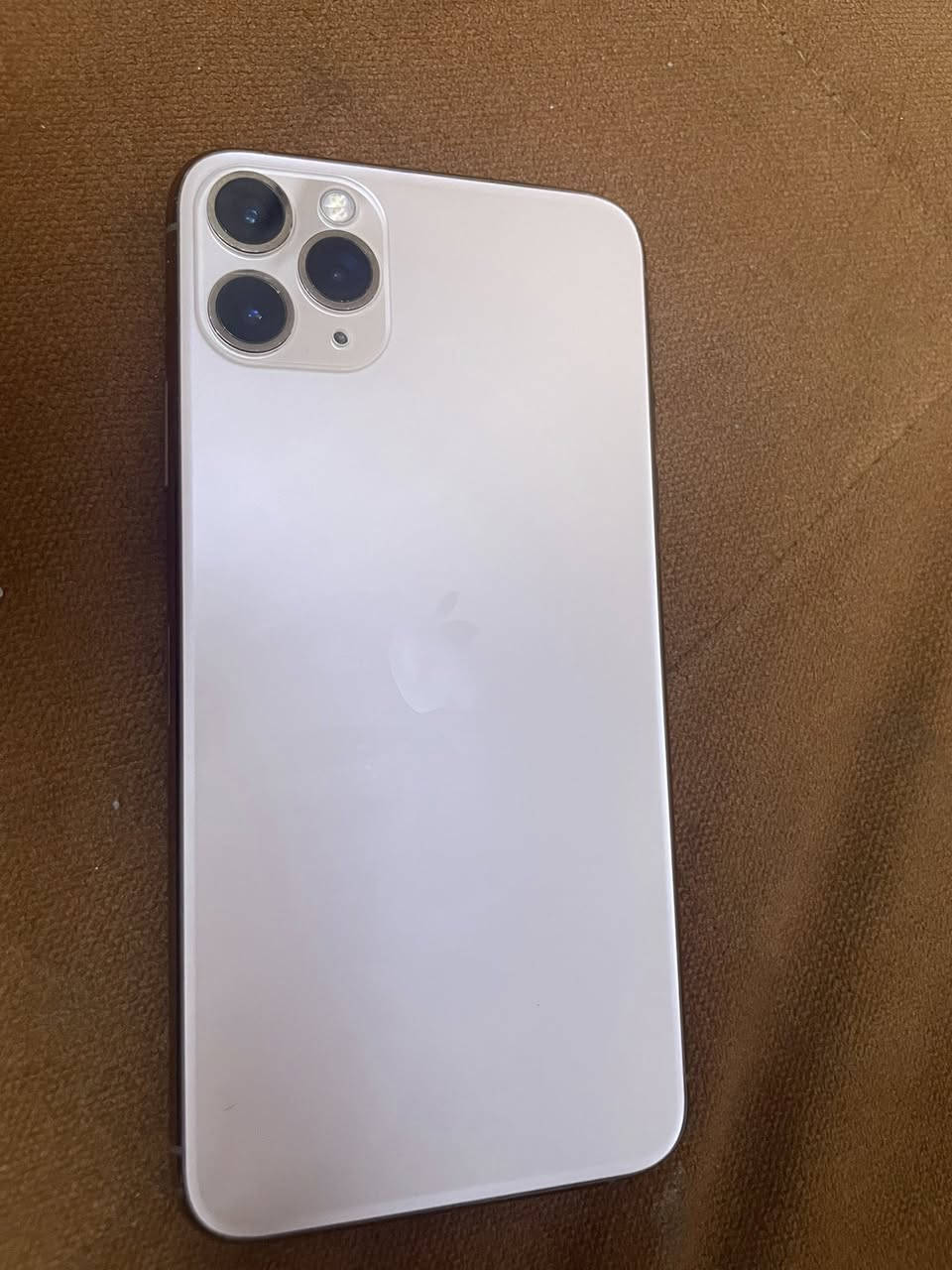 سلام عليكم ايفون 11 برو ماك مستبدل شاشه وبطاريه اصليه الجهاز حلو وكله شغال سعر 270 وبي مجال العلوان بغداد ام الكبر (***********)
